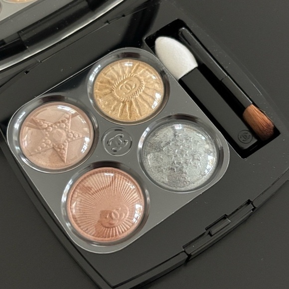 Chanel 229 Boutons Stellaire Les 4 Ombres Multi-Effect Quadra Eyeshadow - Picture 7 of 7